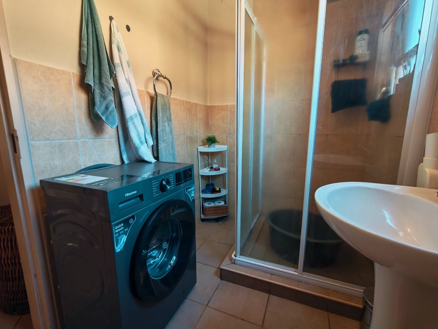1 Bedroom Property for Sale in Potchefstroom North West